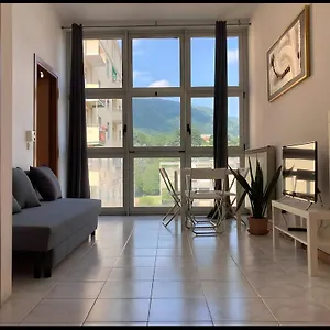 https://bright-2-rooms-apartment.it-lombardy.com