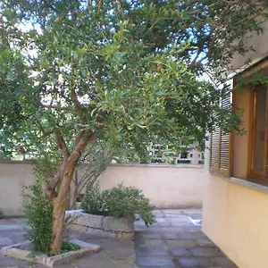 Casa vacanze Shabby Chic Melograno La Maddalena (Sassari)